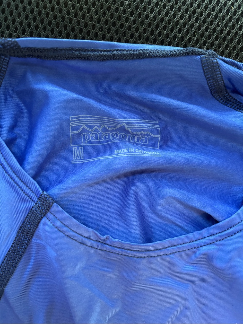 Patagonia women’s rash guard - Picture 3 of 3